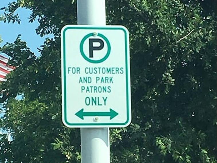 Metal Signage in your parking lot in Mobile, Alabama